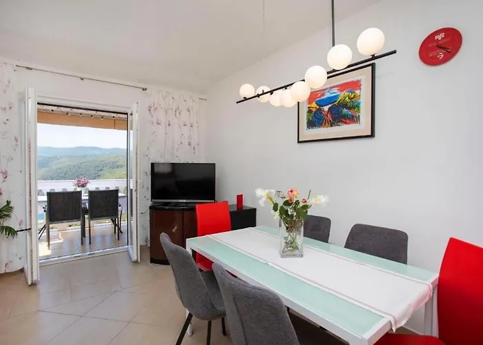 With Parking Space Rabac, Labin - 19102 Appartement *